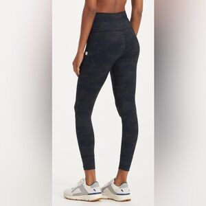 Vuori Daily Legging